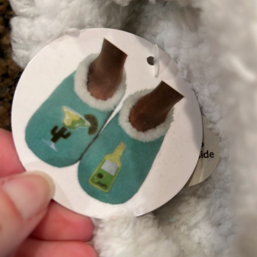 NWT Snoozies sleepers size 7/8 new. - Picture 2 of 4